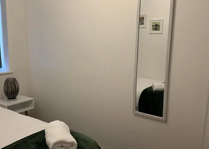 Πανσιόν The Nook Shared House *